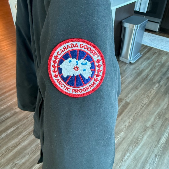 Canada Goose Rossclair Parka - Picture 8 of 14